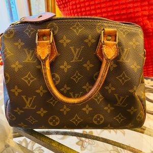 Authentic Louis Vuitton speedy 25 vintage